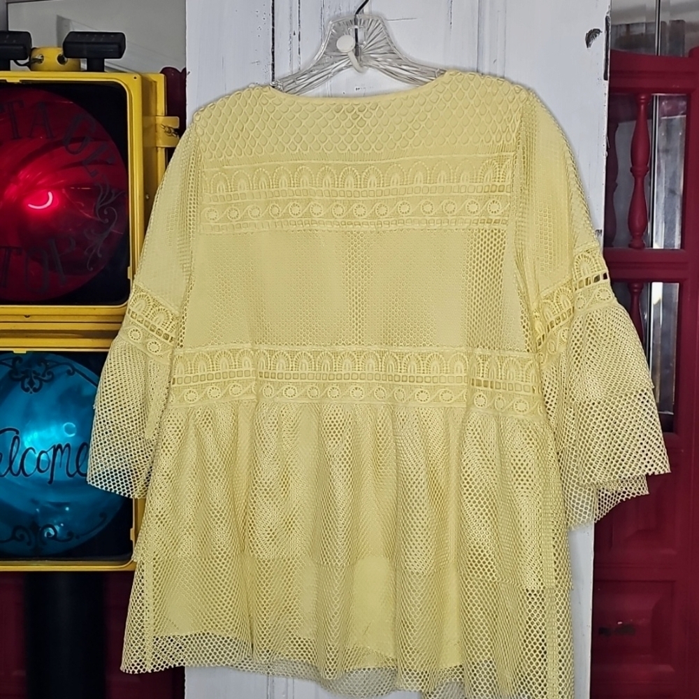 Vineet Bahl Womens Embroidered Yellow Mesh Tiered Blouse Boho XS - Picture 3 of 7